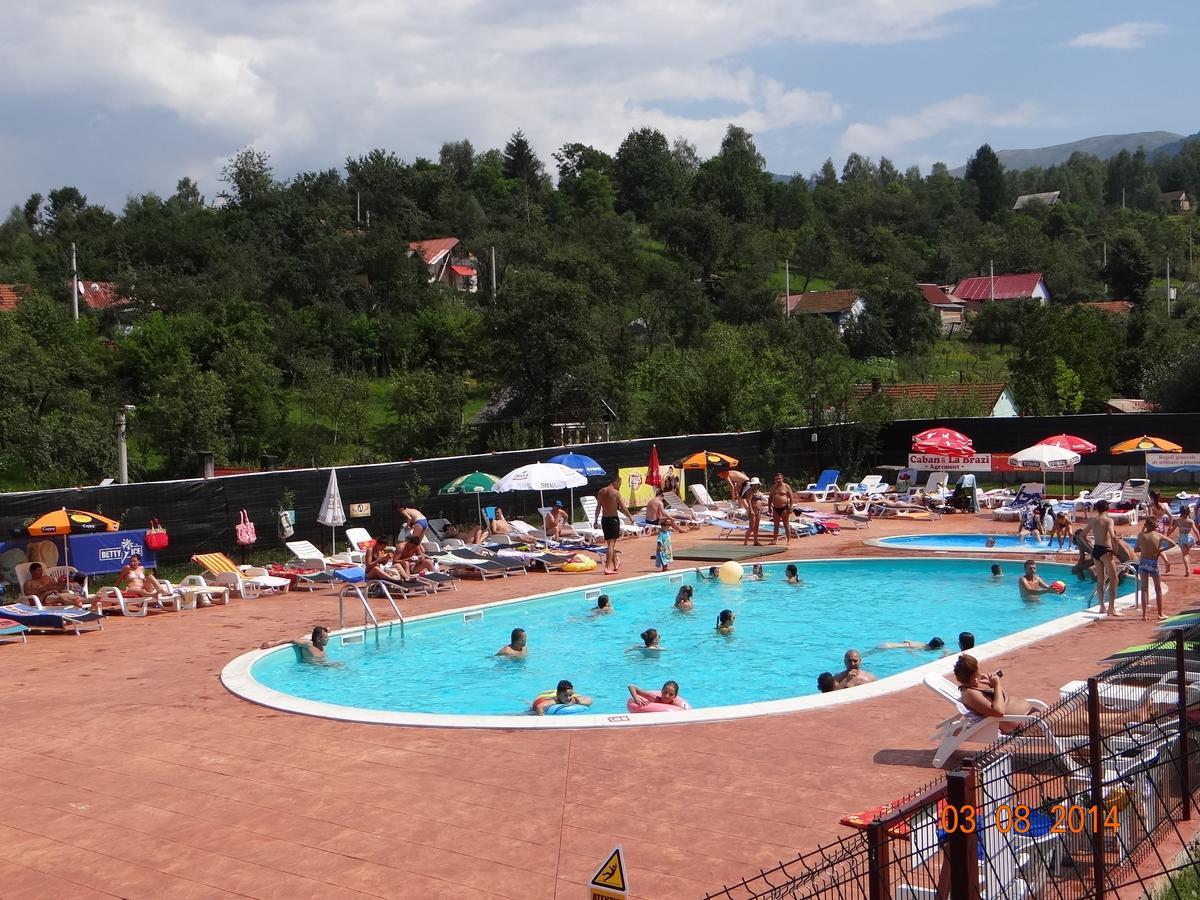 Cabana Pensiune La Brazi Vulcan  Esterno foto