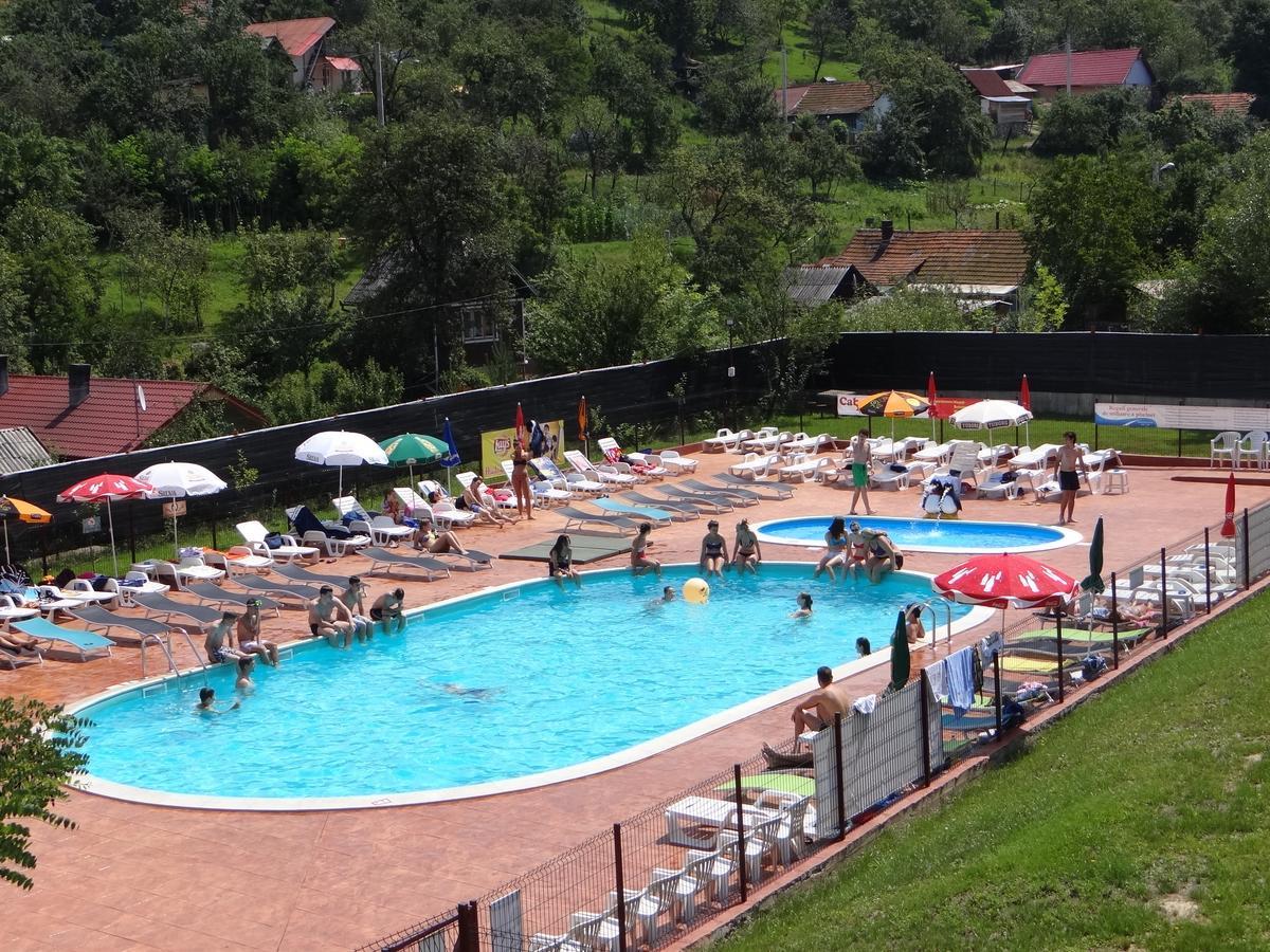 Cabana Pensiune La Brazi Vulcan  Esterno foto